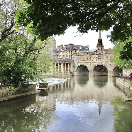 2 Bedroom Apartment In Bath City Centre With Garden & Free Parking Dış mekan fotoğraf