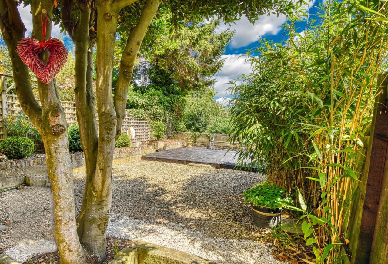 2 Bedroom Apartment In Bath City Centre With Garden & Free Parking Dış mekan fotoğraf