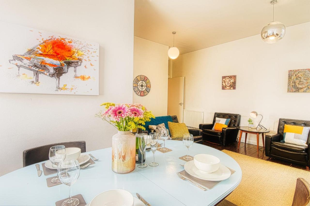 2 Bedroom Apartment In Bath City Centre With Garden & Free Parking Dış mekan fotoğraf