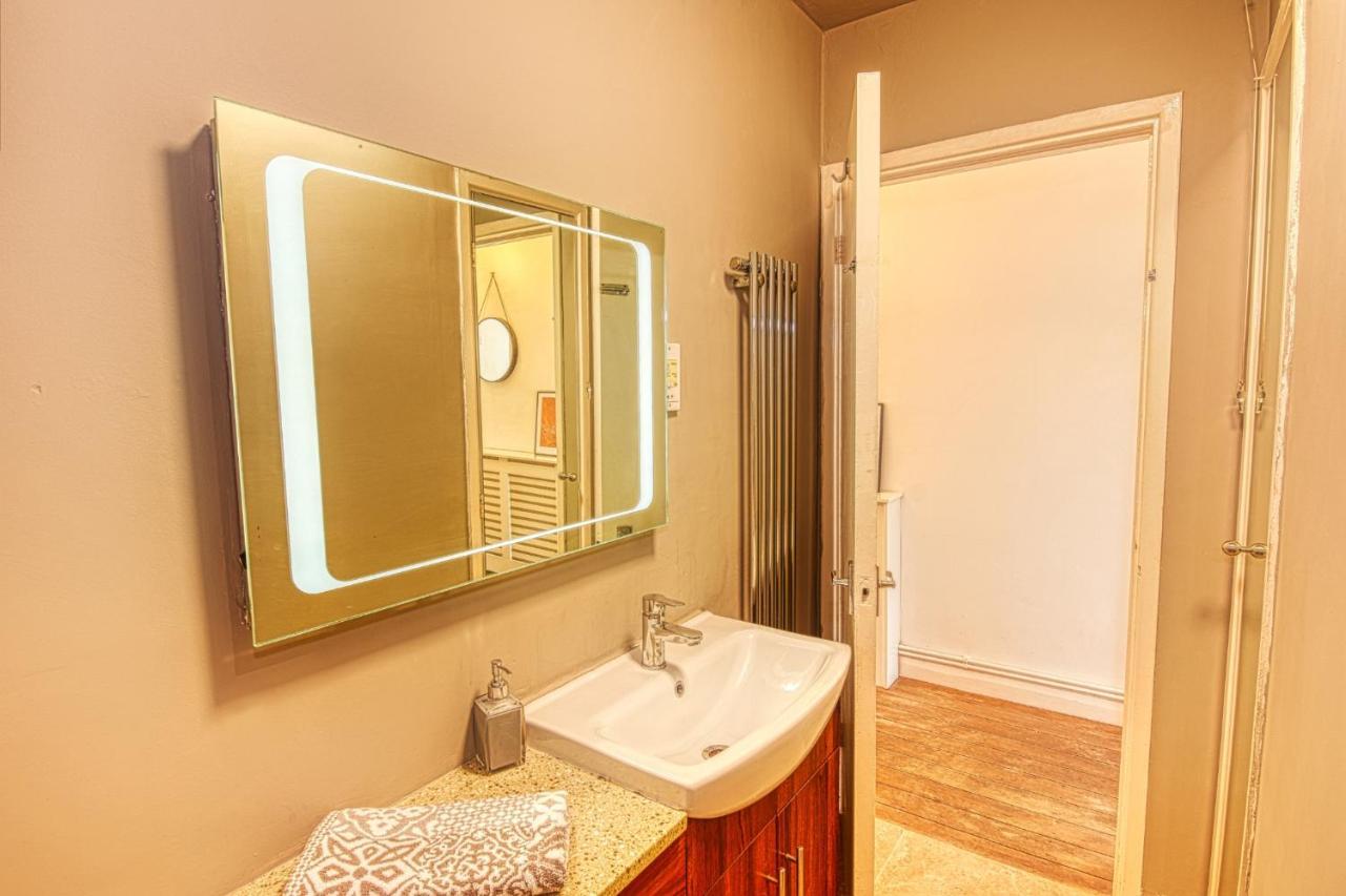 2 Bedroom Apartment In Bath City Centre With Garden & Free Parking Dış mekan fotoğraf