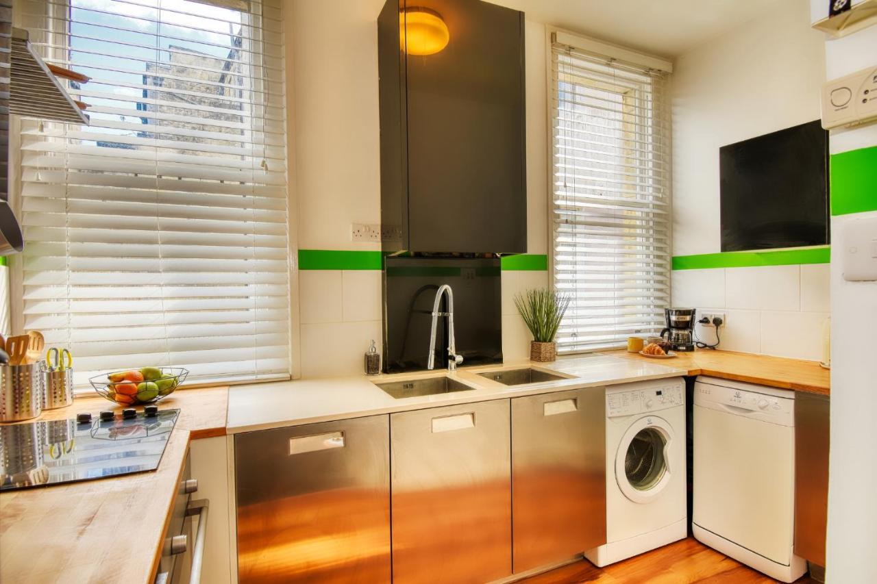 2 Bedroom Apartment In Bath City Centre With Garden & Free Parking Dış mekan fotoğraf